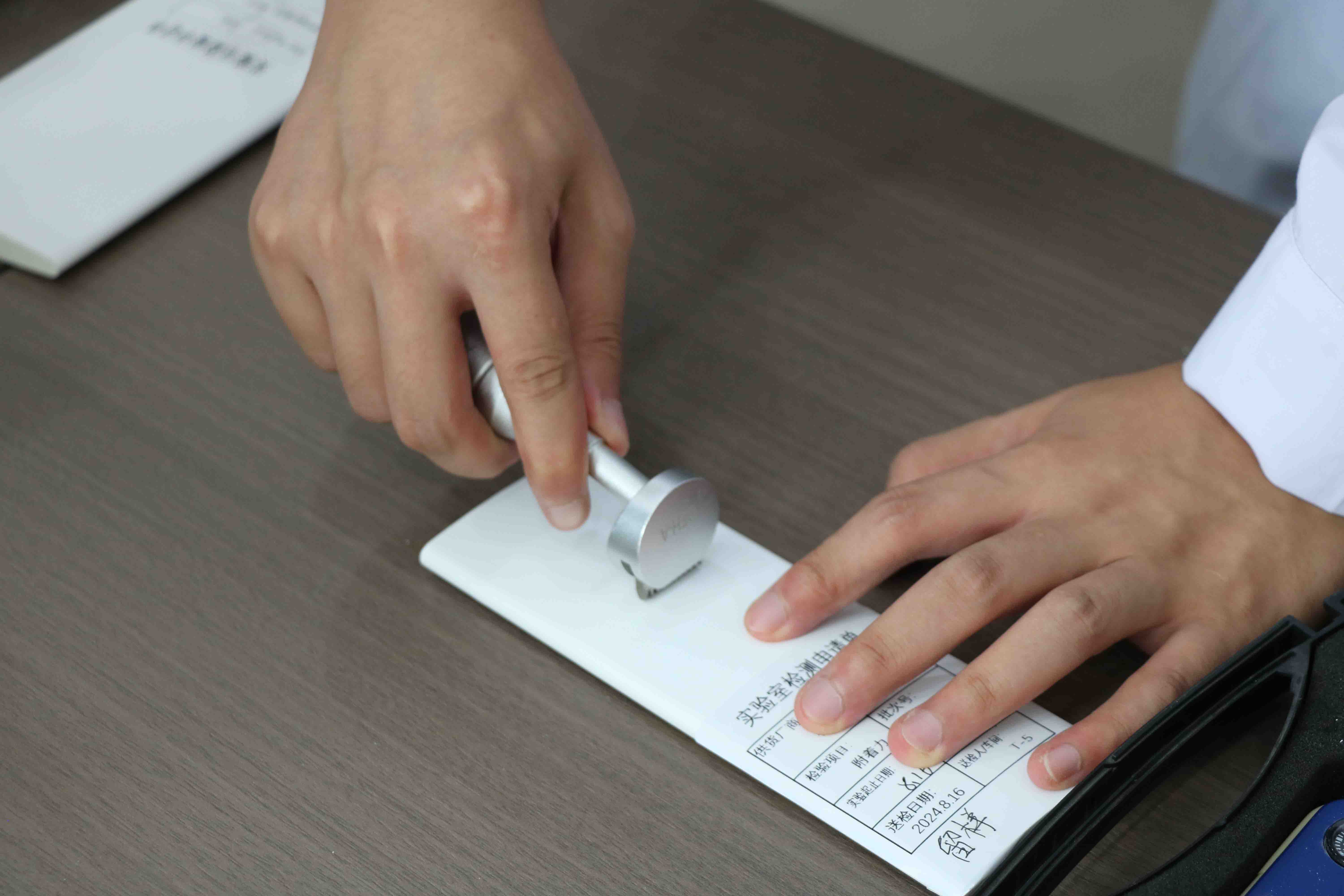 improves the adhesion of PVC profile paint surface manufacture